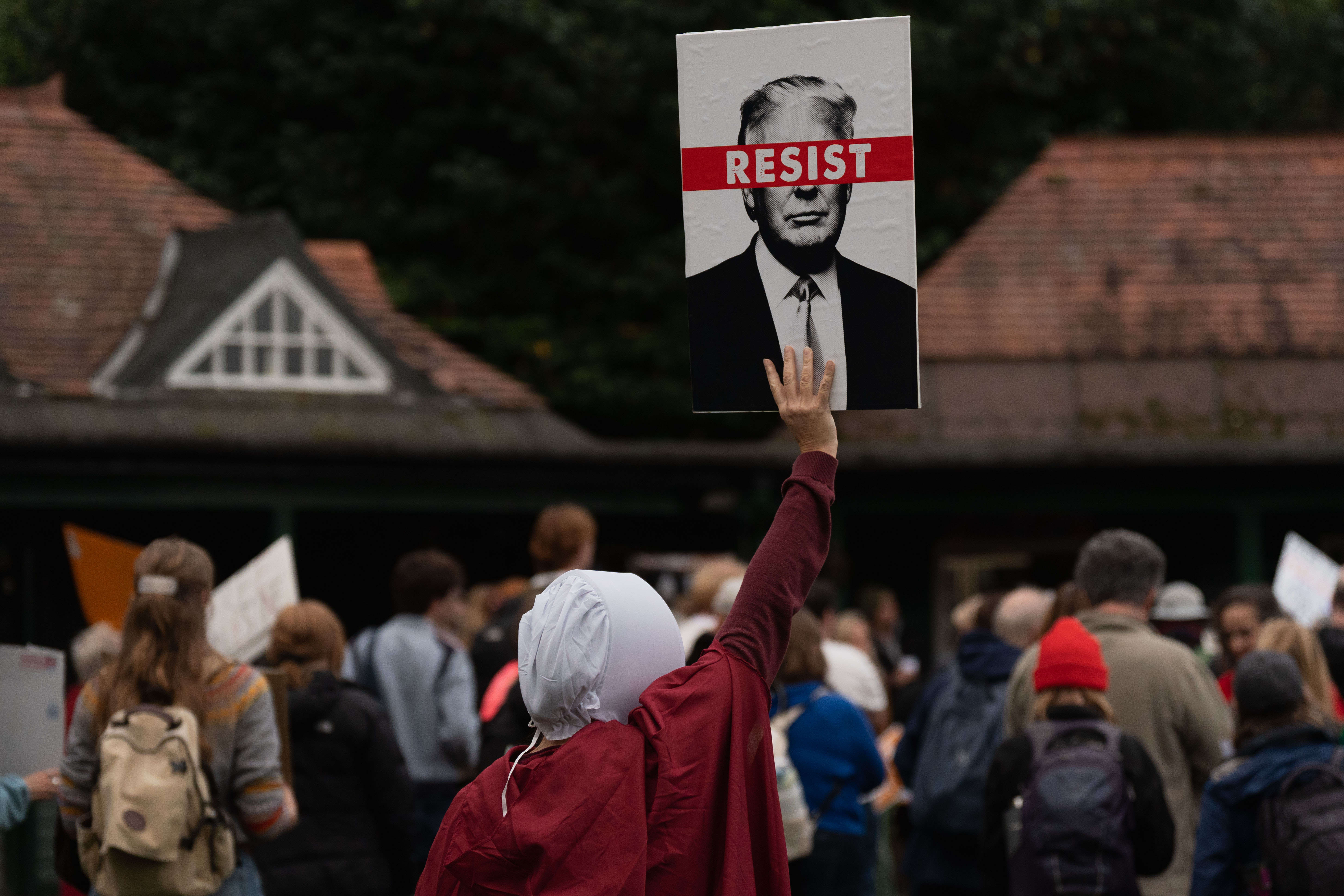 Возвращение Трампа спровоцировало массовую эмиграцию американских левых в Шотландию
