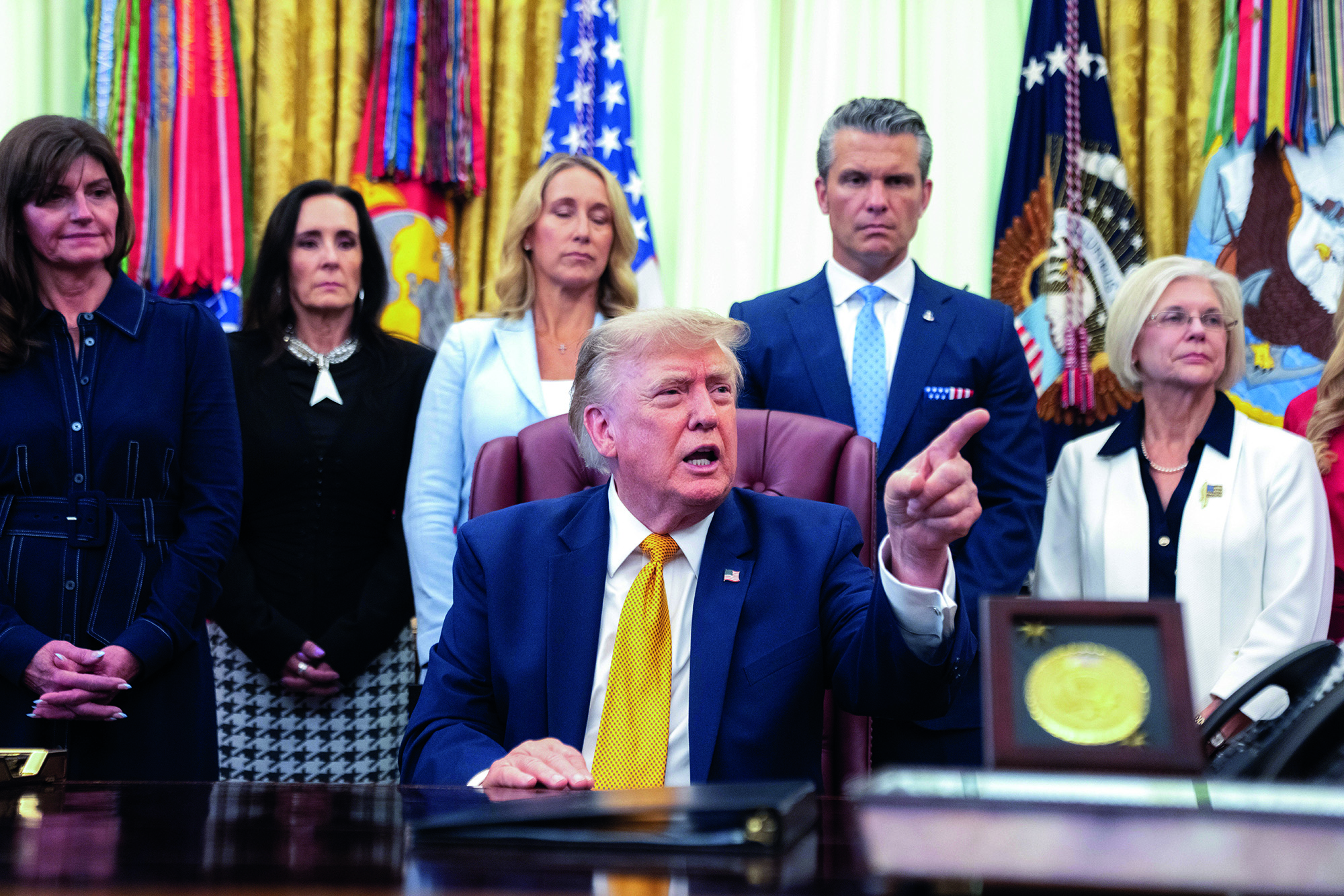 Donald Trump fustige les géants du pétrole Chevron et ExxonMobil qui « gagnent trop dargent »