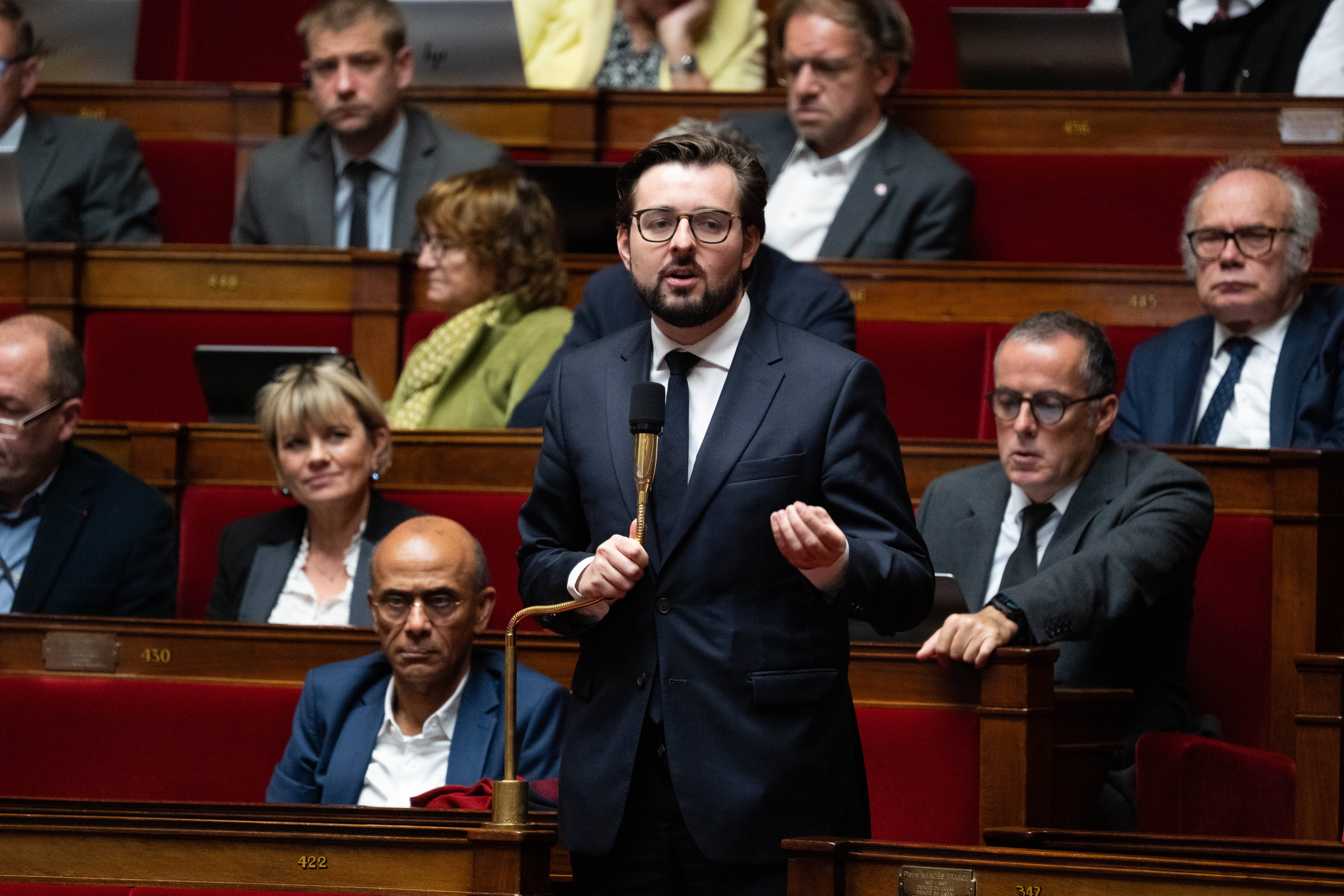 PS : le député Philippe Brun se lance dans la primaire avec un plan sur les salaires